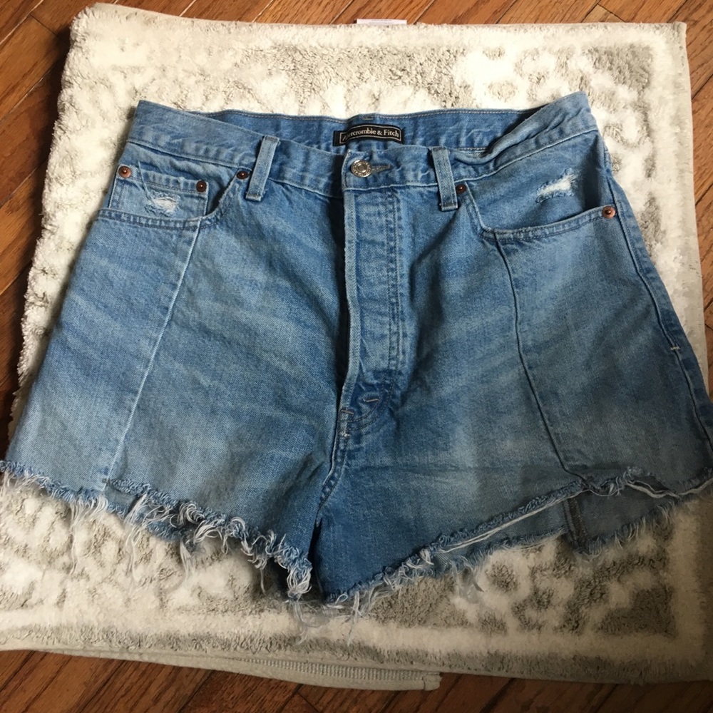 ON HOLD A&F shorts